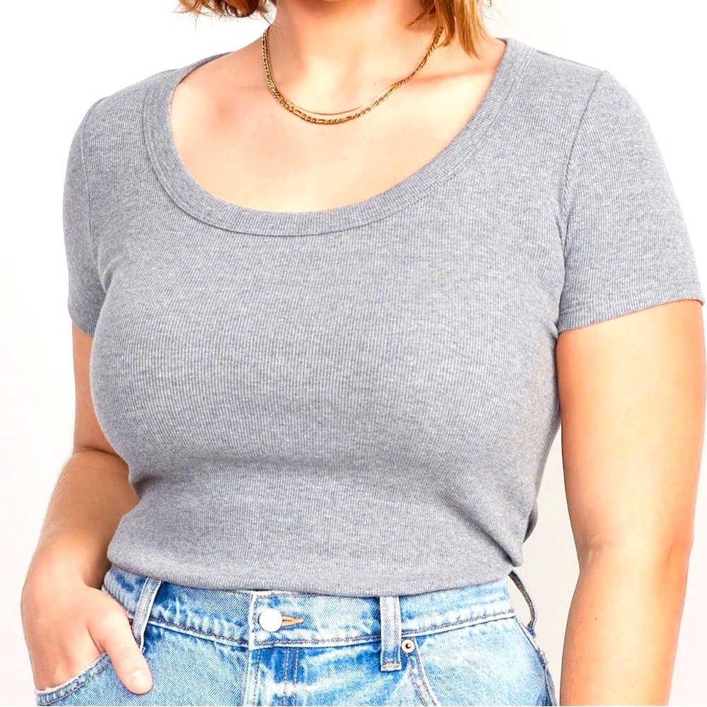 NWT Old Navy Fitted Scoop-Neck Rib-Knit Tee in Light Gray - Free Shipping